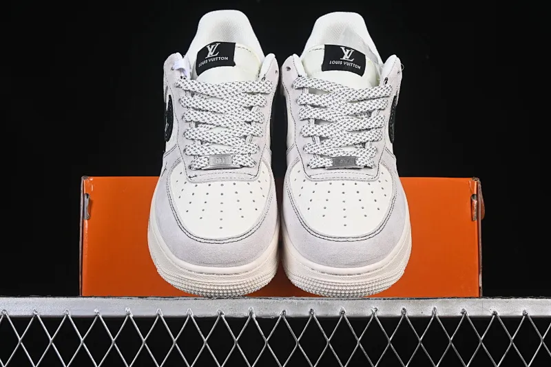 All categories Nk Air Force 1 Air Force series Nk Air Force 1 Low Air Force low top Nike Air Force 1'07 Low LV co-branded double spelled black graffiti Air Force 1 low top casual sneakers CX5050-Y06